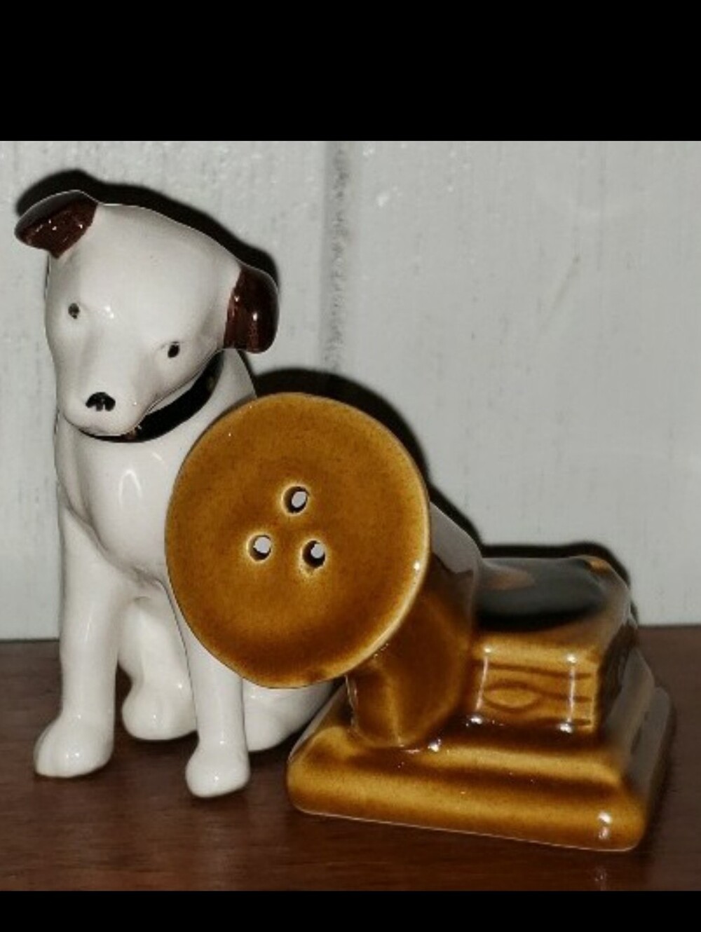 Vintage Mid-Century RCA Dog "Nipper" & Victrola Record Player Salt & Pepper Set